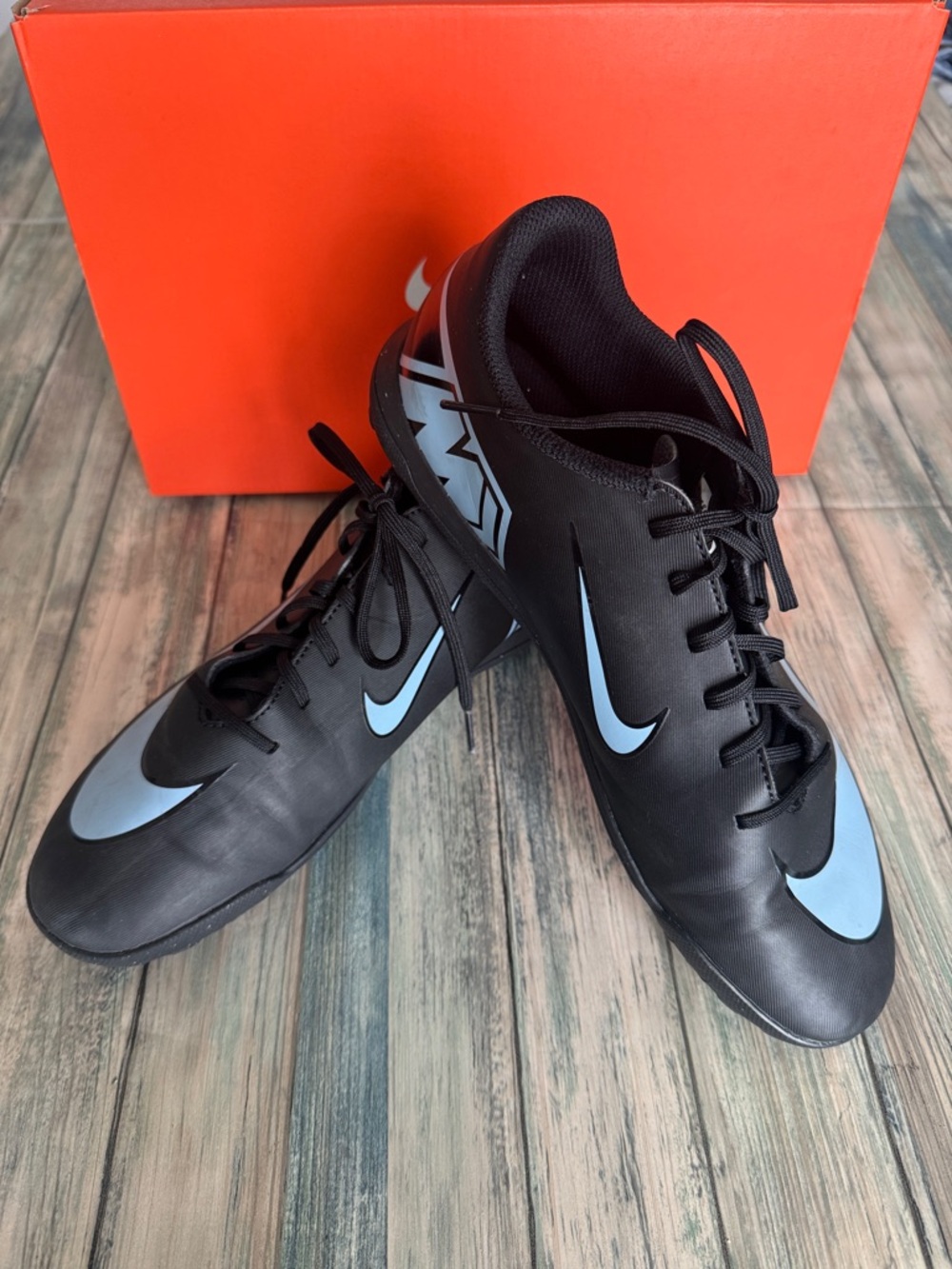 Nike Mercurial Vapor 16 Club Soccer Turf Shoes (Sz: 10)